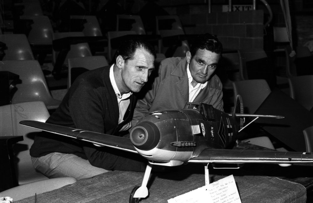 Arts and crafts exhibition. n2b_42_01