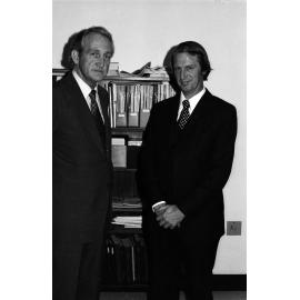 Mr Uren and Vice Chancellor Michael Birt.  n2a_28_14
