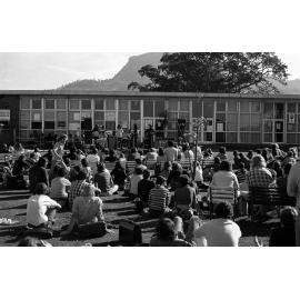 Pop concert.  n2a_11_03
