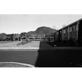 Campus scenes.  n2a_10_15
