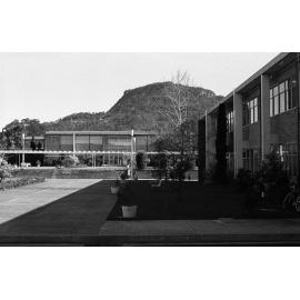 Campus scenes.  n2a_10_14