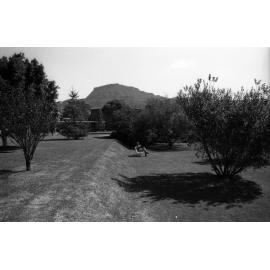 Campus scenes.  n2a_05_10