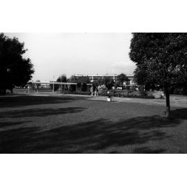Campus scenes.  n2a_05_07