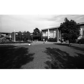 Campus scenes.  n2a_05_06