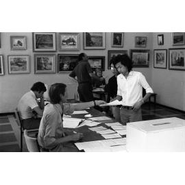 University elections.  n2a_01_09