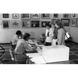 University elections.  n2a_01_06