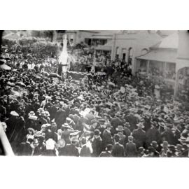 Unveiling the Mount Kembla disaster monument
