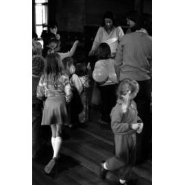 Children's picnic. n2b_47_08