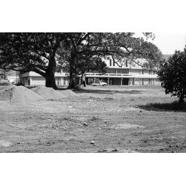 Campus scenes. n2b_01_12