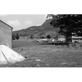 Campus scenes. n2b_01_11
