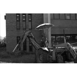 Campus scenes. n2b_01_10