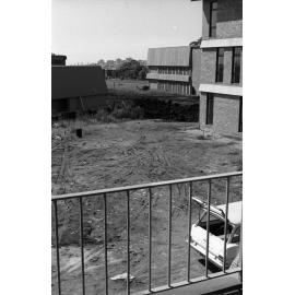 Campus scenes. n2b_01_08