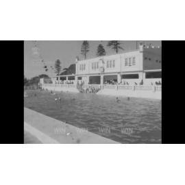 Swimming lessons for children at the Wollongong Continental Pools