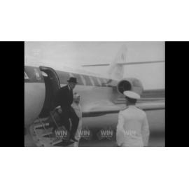 Governor General visits HMAS Albatross