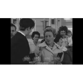 Bulli Pass residents attend Council meeting with petition