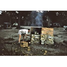 Building barbecue